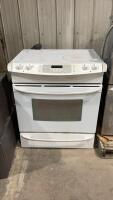 KENMORE ELITE FLAT TOP STOVE - CONVECTION