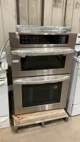 LG BUILT IN MICROWAVE W/ LOWER CONVECTION OVEN (ONE PIECE)