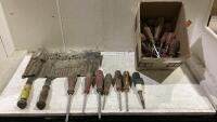 SHOP BOX OF HEX KEY SET (INCOMPLETE) WITH SCREWDRIVERS, STUBBY SCREWDRIVER & HOOK KNIVES