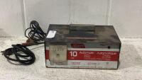 ALLANSON 10 AMP BATTERY CHARGER