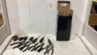 MAXIMUM SCREWDRIVER SET & PLIERS