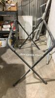 PORTABLE FOLDING WORK STAND