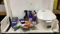 TOTE WITH HEADLIGHT LENS RESTORATION SYSTEMS, TIRE DRESSING, CLEANING WAX & MISC