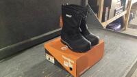 NORTH SIDE KIDS WINTER BOOTS SIZE 2