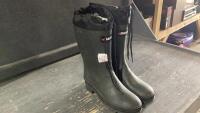 BAFFIN LINED RUBBER BOOT - SIZE 9