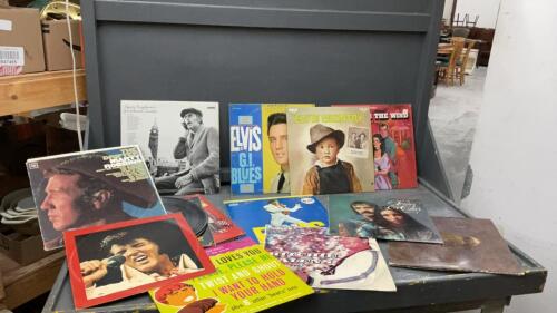 SMALL BOX OF RECORDS - QUITE A FEW ELVIS