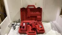 MILWAWKEE DRIVER DRILL CORDLESS 3/8"