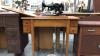 SINGER SEWING MACHINE W/TABLE