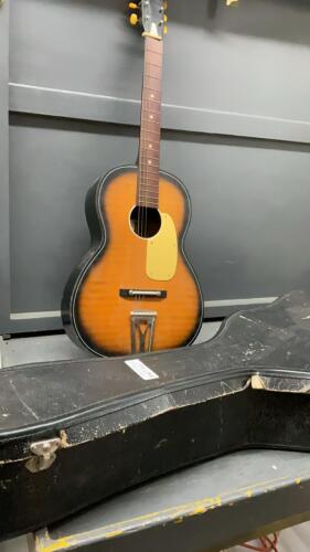 GAMBLES GUITAR
