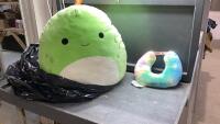 LARGE SQUISHMALLOW LIZARD + NECK MASSAGER