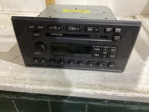 ALPINE AUTO CD PLAYER/RADIO