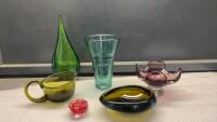 VARIETY OF HEAVY GLASS PIECES