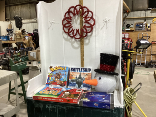 SNOWMAN HEAD,HORSESHOE WREATH