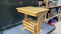 WOOD MAGAZINE RACK/SIDE TABLE