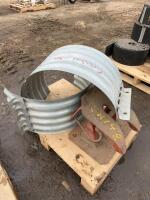 Kingpin hitch and culvert clamp