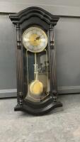 PENDULUM WALL CLOCK -QUARTZ