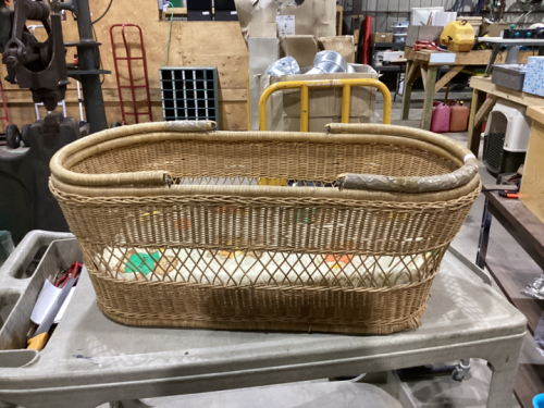 LARGE PET BASKET