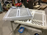 2 PLASTIC PET GATES