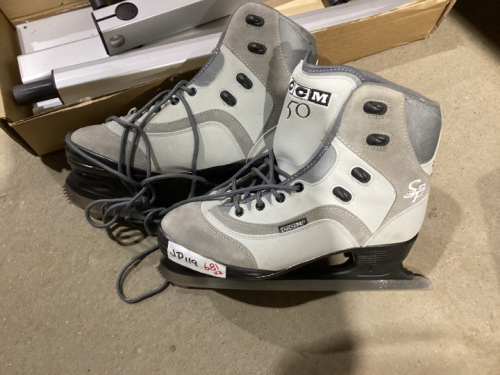 CCM LADIES FIGURE SKATES. SIZE 10 + FOLDING TABLE BASE