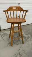 BAR HEIGHT WOOD STOOL - SWIVELS