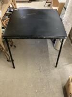 METAL FOLDABLE TABLE