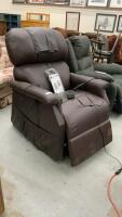 &ldquo;GOLDEN&rdquo; BROWN POWER RECLINE/LIFT CHAIR