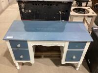 WOODEN DESK