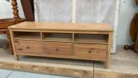 MUDROOM BENCH - PINE