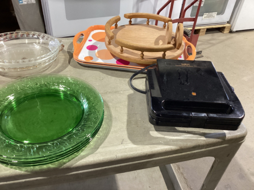 PIE PLATES,CHARGERS,LAZY SUSAN,TRAYS