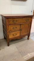 SMALL ANTIQUE WASH STAND