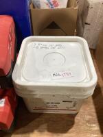 BUCKET OF DOOR HINGE STOPS/DOOR STOP CHROME RIGID