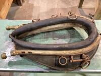 ANTIQUEN HORSE COLLAR