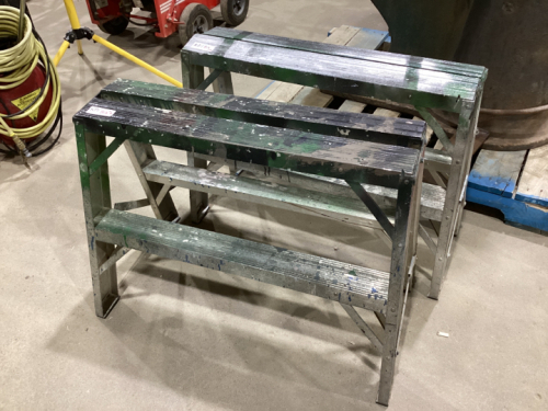 FOLDING SAWHORSES