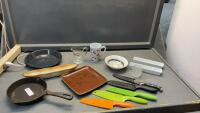 ASSORTED HOUSEHOLD ITEMS - SMALL CAST ION PAN, MUGS, BOWLS ETC