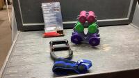 SET OF WEIGHTS, WRIST EXERCISES, ONE WRIST/ANKLE WEIGHT