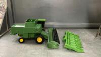 ERTL JD METAL TITAN II COMBINE