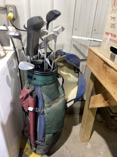 GOLF CLUBS AND BAG