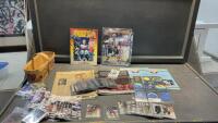 COLLECTION OF SPORTS CARDS & COLLECTIBLES - SOME ROOKIE CARDS