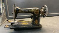 ANTIQUE SINGER SEWING MACHINE FOR CABINET