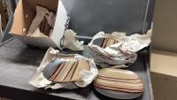 HOMETRENDS (12) DINNER PLATES