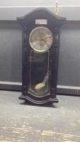 BATTERY OPERATED DANIEL DAKOTA WALL CLOCK