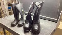 BOX W/ (2) PAIR BOOTS - SORREL SIZE 15 WINTER BOOTS + SIZE 8 RUBBER BOOTS