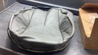2005 GMC LEATHER SEAT COVER