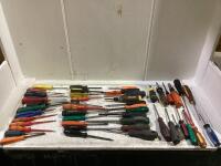 PAIL OF ASSORTED SCREW DRIVERS