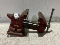 BENCH VISE