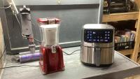 NOSTALGIC SLUSH MACHINE + GOURMIA AIR FRYER