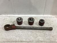 RIDGID RATCHET THREADER & (3) DIE HEADS 1" & 1/2"