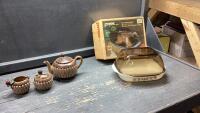 (2)ITEMS - VINTAGE PYREX ROASTER + CUTE TEAPOT WITH CREAM + SUGAR