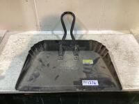 GRIP METAL DUSK PAN
