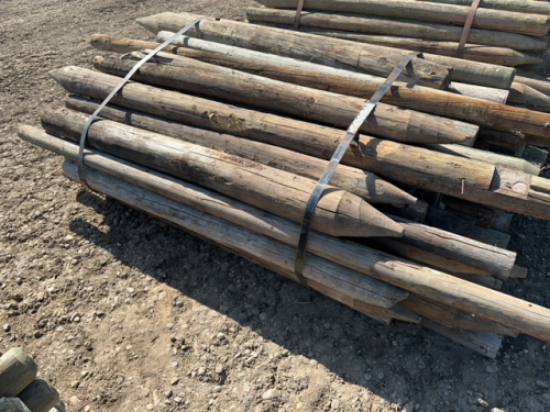 Bundle of fence, posts mixed